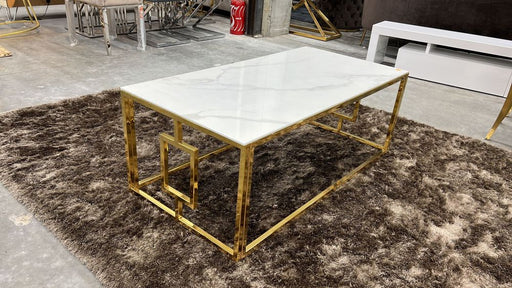 Table basse SOPHIE  pieds Gold 120 cm marbré blanc